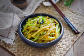 【素食菜谱】豉香芹菜土豆条|素食常规食材